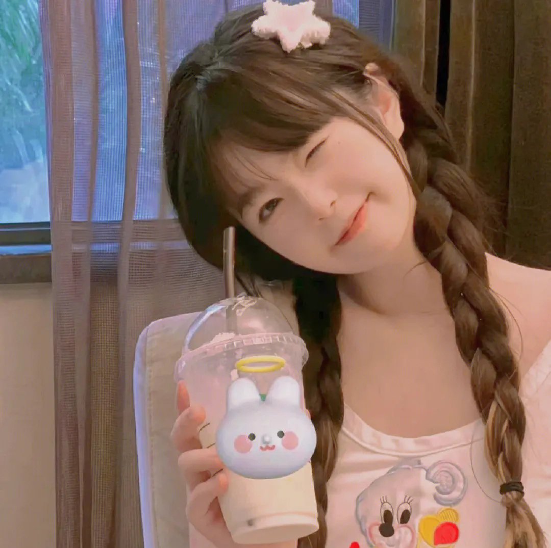 超级英雄女孩:星际游戏